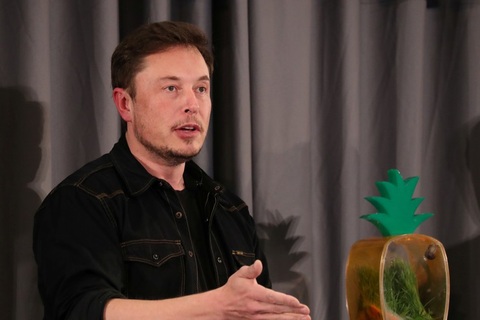 Bị “tố” chiêu trò PR, tỷ phú Mỹ đáp trả thợ lặn Anh tham gia giải cứu đội bóng Thái Lan