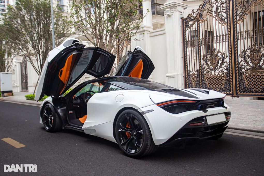 Siêu xe McLaren 720S đầu tiên về Việt Nam bán lại ngang giá Lexus LX600 mới - 3 Siêu xe McLaren 720S đầu tiên về Việt Nam bán lại ngang giá Lexus LX600 mới - 3
