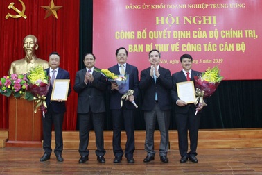 Công bố quyết định của Bộ Chính trị, Ban Bí thư về công tác cán bộ