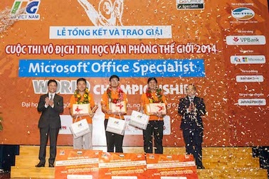Trao giải cuộc thi Vô địch Tin học Văn phòng Thế giới 2014 