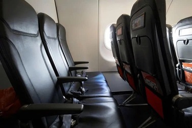 Hai hãng hàng không lớn bị kiện vì bán "ghế cửa sổ" nhưng… không có cửa sổ