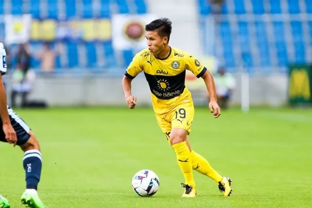 Nhà báo Pháp nói sự thật về cơ hội ra sân của Quang Hải ở Pau FC - 2 Nhà báo Pháp nói sự thật về cơ hội ra sân của Quang Hải ở Pau FC - 2