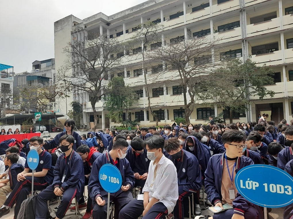 Hà Nội: Một trường THPT công lập mới tuyển sinh 3 năm dẫn đầu tỷ lệ chọi - 1 Hà Nội: Một trường THPT công lập mới tuyển sinh 3 năm dẫn đầu tỷ lệ chọi - 1