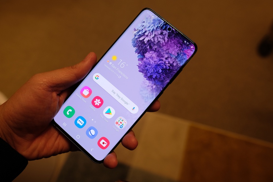 Cận cảnh bộ 3 smartphone Galaxy S20: Nâng cấp ấn tượng về camera - 14 Cận cảnh bộ 3 smartphone Galaxy S20: Nâng cấp ấn tượng về camera - 14