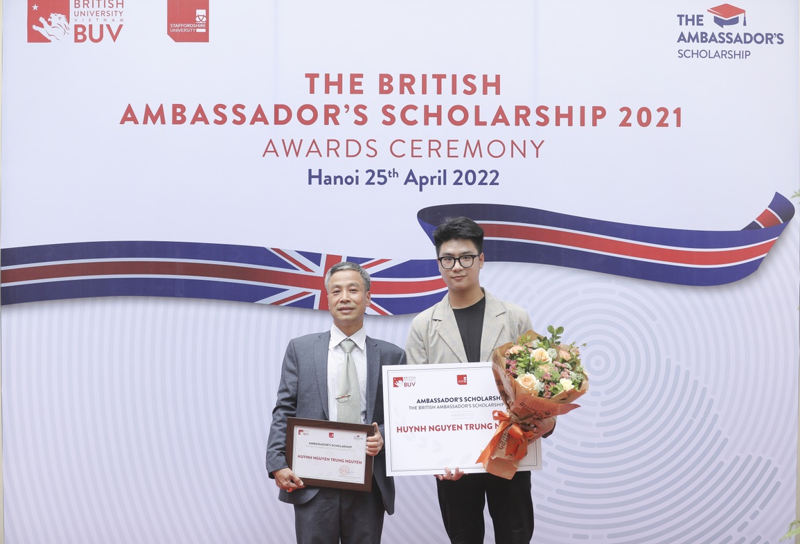 Những gương mặt xuất sắc trở thành quán quân Học bổng đại sứ Vương Quốc Anh - 3