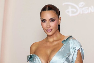 Kim Kardashian khóc tiết lộ mắc bệnh về não, nói về nỗi đau hôn nhân đổ vỡ