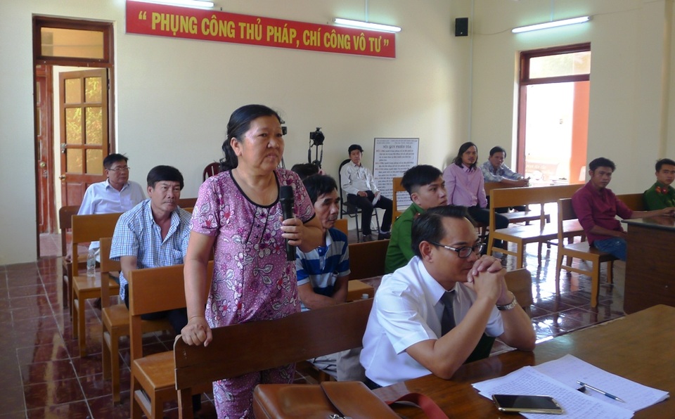 Vụ chặt cây trên đất đã mua suýt ngồi tù: Lại trả hồ sơ điều tra bổ sung! - 2 Vụ chặt cây trên đất đã mua suýt ngồi tù: Lại trả hồ sơ điều tra bổ sung! - 2