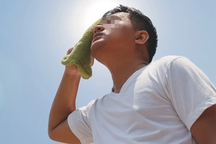 Nắng nóng nguy cơ gây đột quỵ: Khuyến cáo từ ngành y tế TPHCM