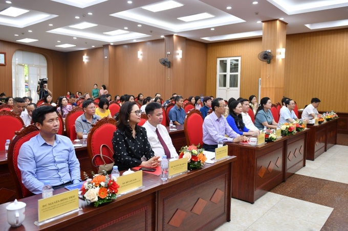 Các đại biểu dự lễ phát động.