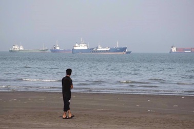 Iran ra cảnh báo mới về eo biển Hormuz