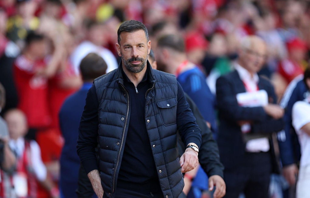 Van Nistelrooy យល់ព្រមចាកចេញពី Leicester City - ១ Van Nistelrooy đồng ý chia tay Leicester City - 1