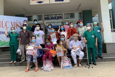 Đà Nẵng: Thêm nhiều bệnh nhân Covid-19 có bệnh lý nền nặng được xuất viện