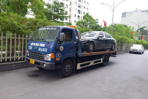 Cho thôi việc bảo vệ lái xe Mercedes Maybach tông 18 xe máy ở hầm chung cư