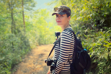 Ca sĩ Bông Mai: "Các con muốn tôi yêu đi để đừng "nghiện" con quá mức"