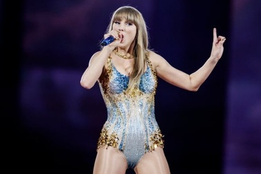 Taylor Swift lọt top 2 nghệ sĩ nhạc pop vĩ đại nhất thế kỷ 21