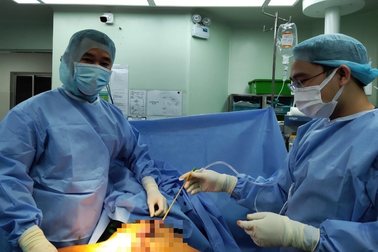 Người đàn ông bị lột hết da "của quý" vì ngã vào máy sục khí