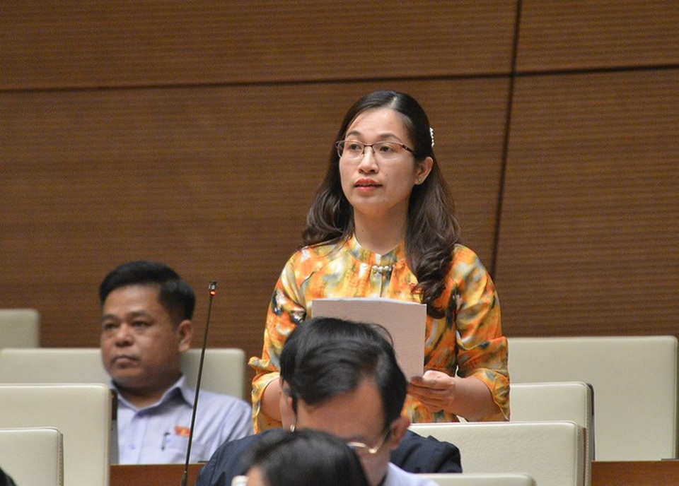 Sự cố sách giáo khoa: Đã thẩm định, sao đến khi học mới phát hiện sạn? - 1 Sự cố sách giáo khoa: Đã thẩm định, sao đến khi học mới phát hiện sạn? - 1