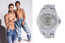 Con trai Ronaldo, Nicki Minaj từ nhỏ đã đeo đồng hồ đính kim cương tiền tỷ