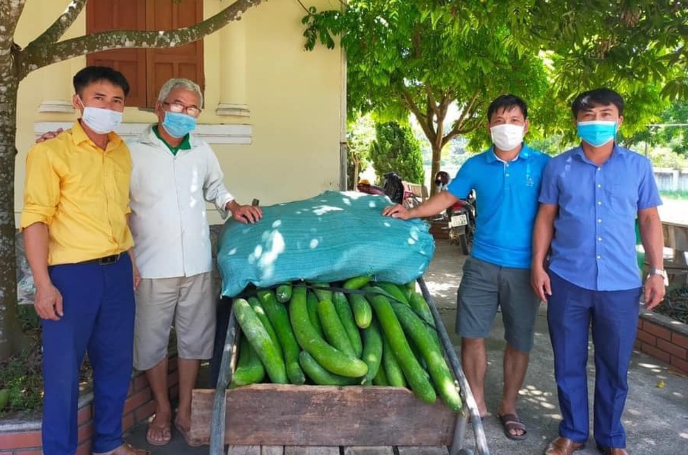 Thần tốc ủng hộ thành phố mang tên Bác đánh giặc Covid - 3 Thần tốc ủng hộ thành phố mang tên Bác đánh giặc Covid - 3