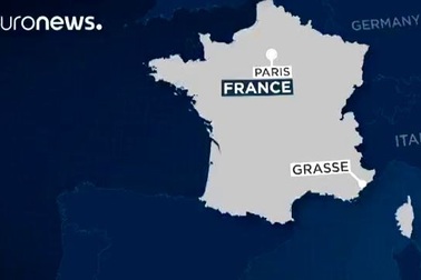 Hiệu trưởng dũng cảm “đấu trí” với nghi phạm trong vụ xả súng tại Pháp