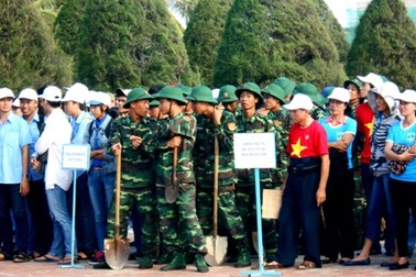 Đà Nẵng: Mít tinh “Vì môi trường xanh Quốc gia năm 2015”