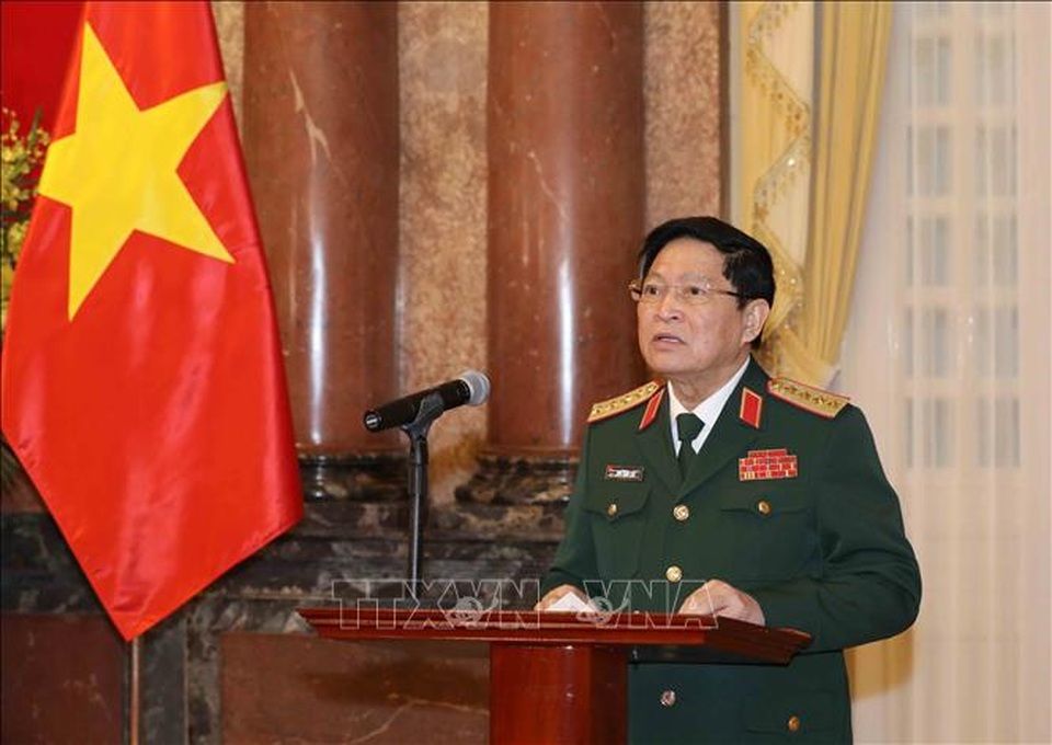Thăng quân hàm Thượng tướng cho hai Thứ trưởng Bộ Quốc phòng - 2 Thăng quân hàm Thượng tướng cho hai Thứ trưởng Bộ Quốc phòng - 2
