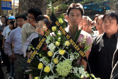 Hơn 400 nghìn người đã đến viếng Đại tướng tại nhà riêng