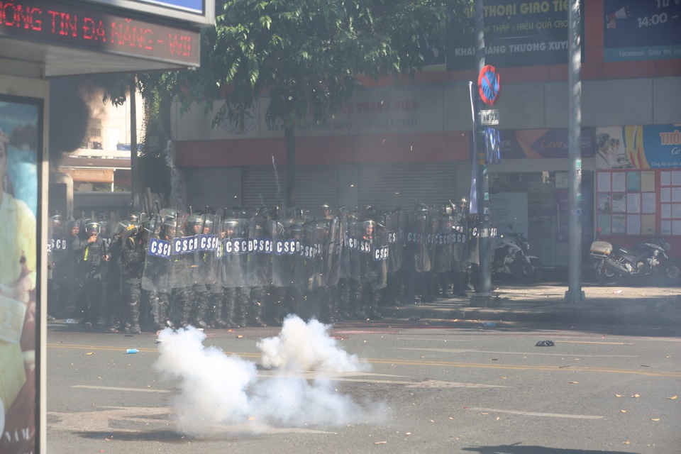 Xem diễn tập chống gây rối trật tự tại TPHCM - 9 Xem diễn tập chống gây rối trật tự tại TPHCM - 9