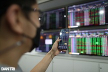 Xuất hiện những phiên tỷ USD, chứng khoán đã hấp dẫn trở lại?