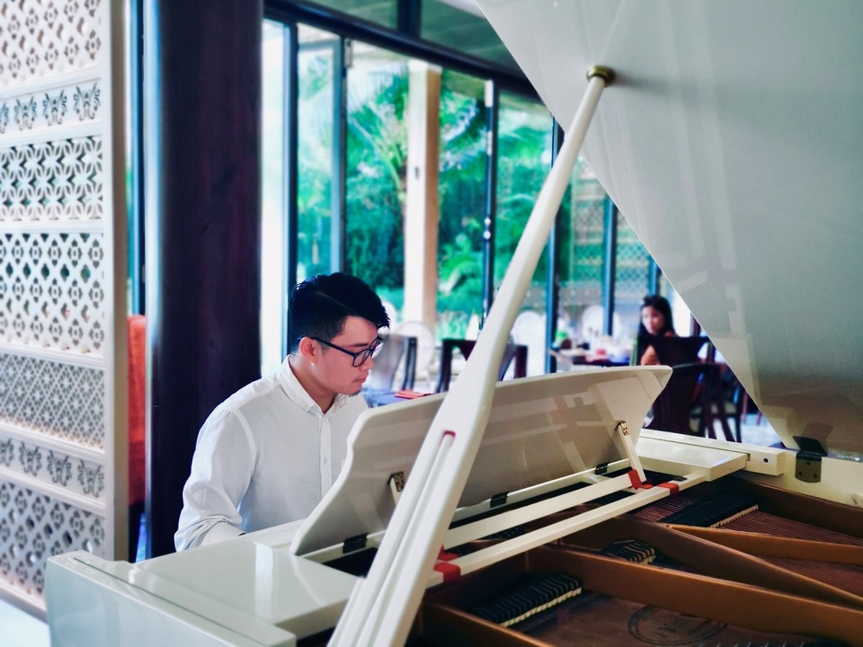 Hãy đánh thức buổi sáng với ly rượu vang sủi - 4 Hãy đánh thức buổi sáng với ly rượu vang sủi - 4