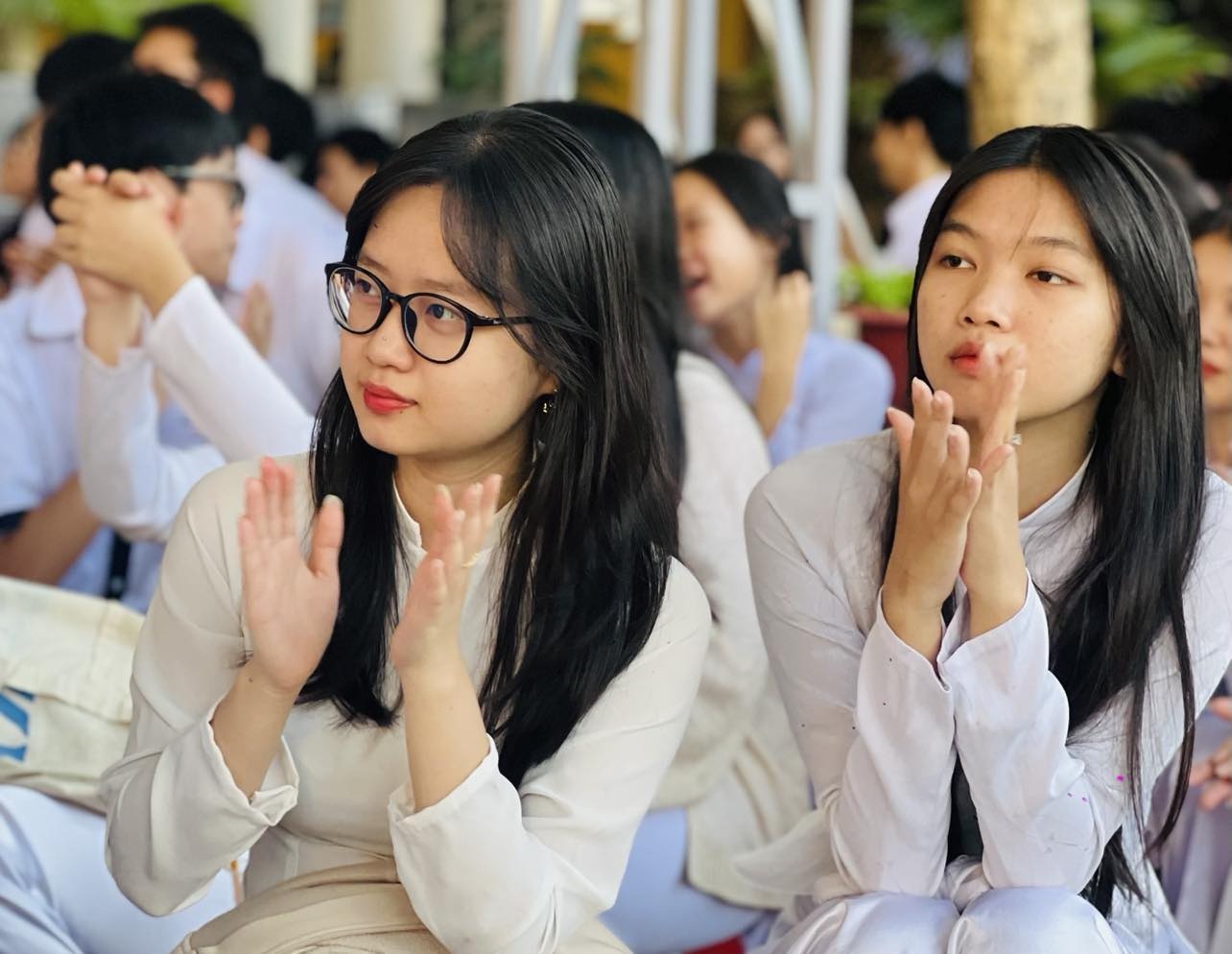 10 veřejných středních škol s poměrem soutěžících pod 1: Stačí se zaregistrovat a složit zkoušku? - 2 10 trường THPT công lập có tỷ lệ chọi dưới 1: Cứ đăng ký là đỗ? - 2