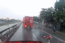 Nổi bật tuần qua: Tình huống xe container mất kiểm soát trên đường trơn