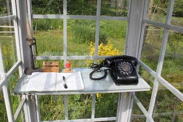 Sự thật chiếc điện thoại 'kết nối' với thế giới bên kia