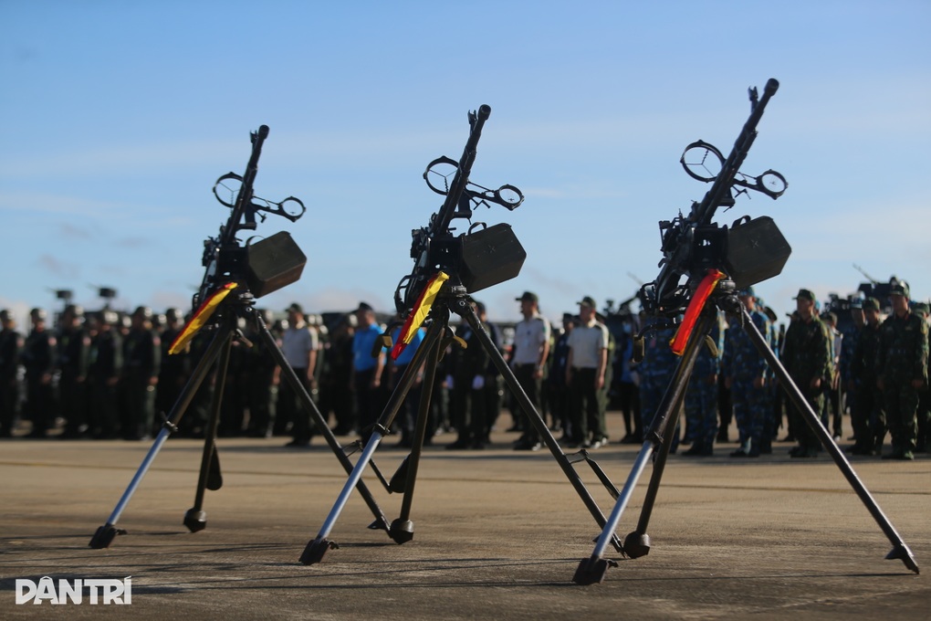 Xem 3 tình huống giả định Cảng Hàng không Buôn Ma Thuột bị tấn công - 4 Xem 3 tình huống giả định Cảng Hàng không Buôn Ma Thuột bị tấn công - 4