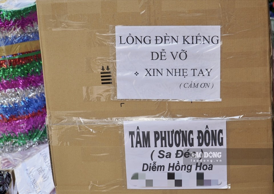 Làng nghề lồng đèn đìu hiu, làm cầm chừng nghe ngóng dịch bệnh - 8 Làng nghề lồng đèn đìu hiu, làm cầm chừng nghe ngóng dịch bệnh - 8