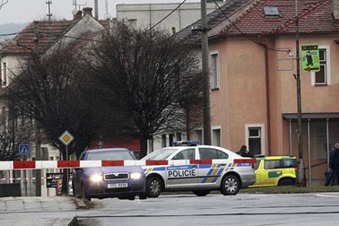 Người Việt hỗ trợ gia đình nạn nhân vụ xả súng ở Séc