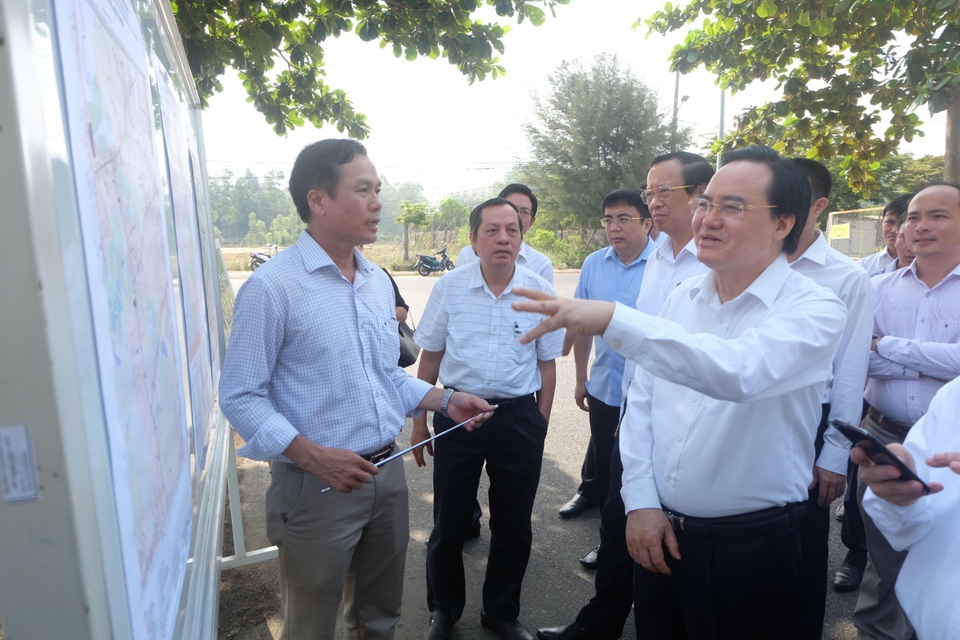 Bộ GDĐT và Đà Nẵng bàn cách tháo “nút thắt” dự án làng đại học - 2 Bộ GDĐT và Đà Nẵng bàn cách tháo “nút thắt” dự án làng đại học - 2