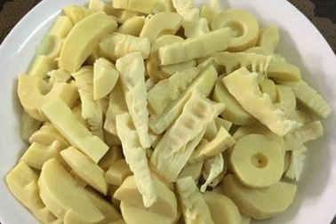 Măng luộc kinh doanh ở TP.HCM “dính” chất vàng O