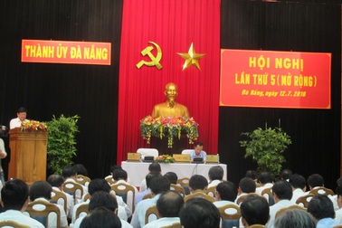 Vụ nhân viên hải quan bị tố nhũng nhiễu: Xử lý chưa đủ “đô”!