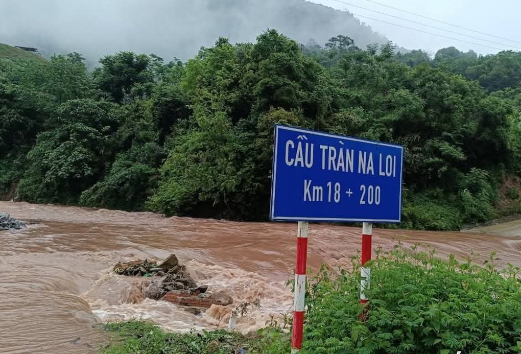 Tìm thấy thi thể người đàn ông mất tích khi đi bắt ếch trong đêm mưa lớn - 1 Tìm thấy thi thể người đàn ông mất tích khi đi bắt ếch trong đêm mưa lớn - 1