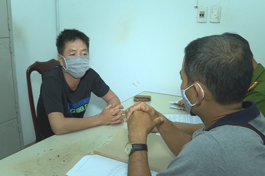 Nhân viên cạo mủ cao su bất ngờ bị bắt vì vụ án 2 năm trước