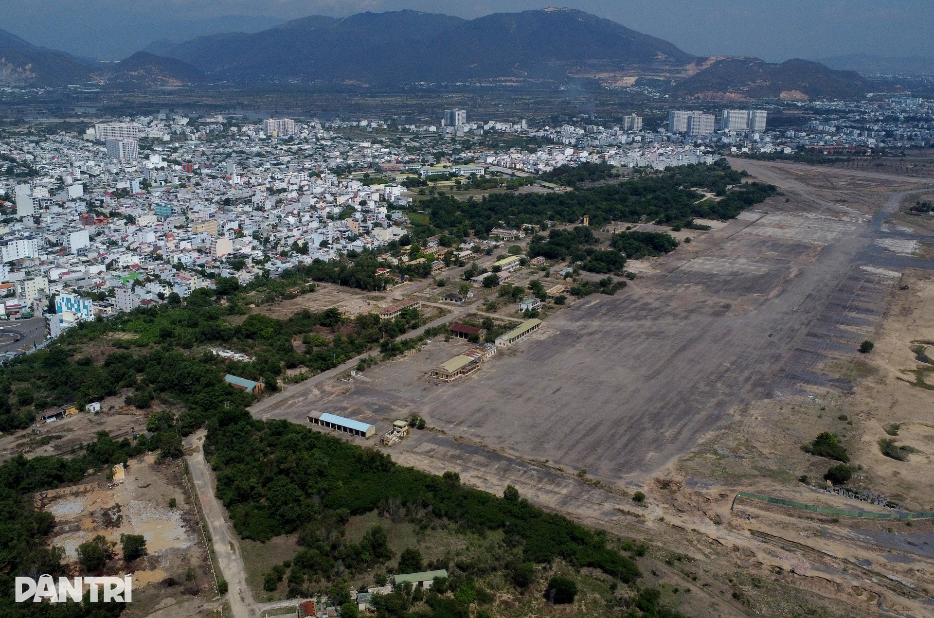 Sân bay Nha Trang sau 8 năm bị xẻ làm dự án - 4 Sân bay Nha Trang sau 8 năm bị xẻ làm dự án - 4