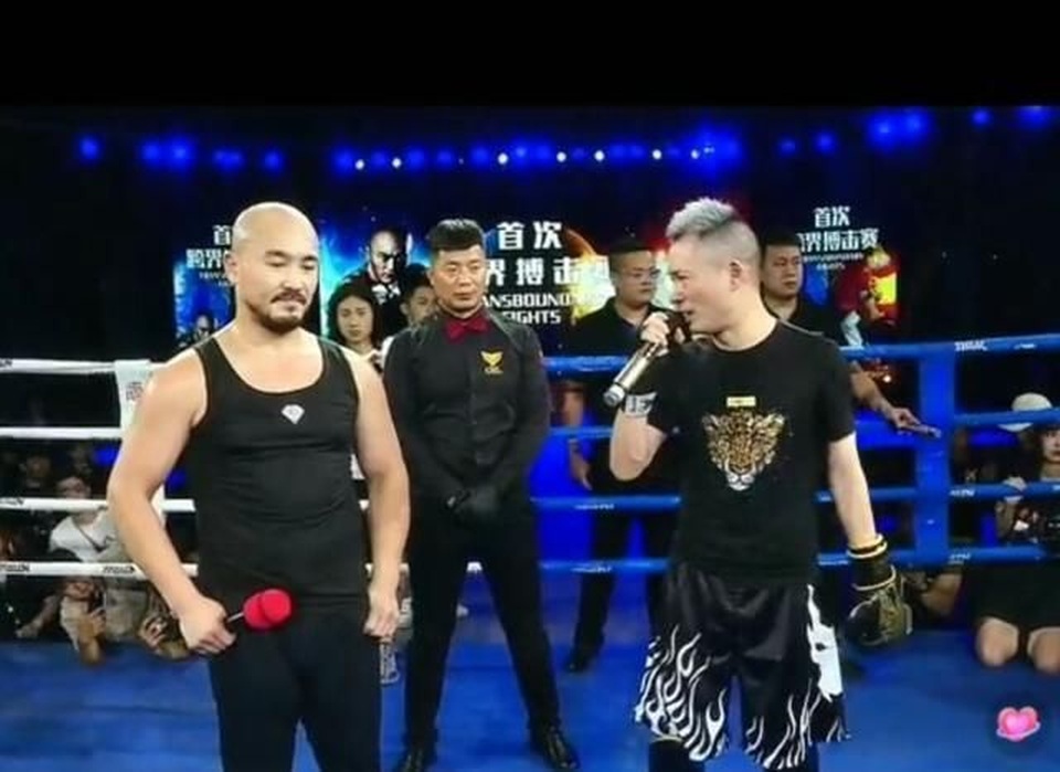 Đệ nhất Thiếu Lâm béo ục ịch, vẫn đòi thách đấu cả... thế giới - 2 Đệ nhất Thiếu Lâm béo ục ịch, vẫn đòi thách đấu cả... thế giới - 2