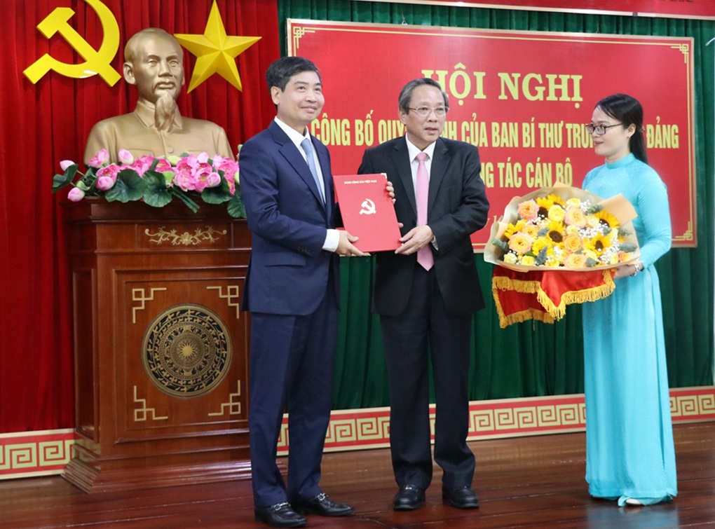 Thứ trưởng Bộ Tài chính được điều động làm Phó Bí thư Tỉnh ủy Phú Yên - 1 Thứ trưởng Bộ Tài chính được điều động làm Phó Bí thư Tỉnh ủy Phú Yên - 1