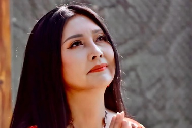 Quãng đời cay nghiệt, bị miệt thị vì bỏ chồng của nữ danh ca nức tiếng