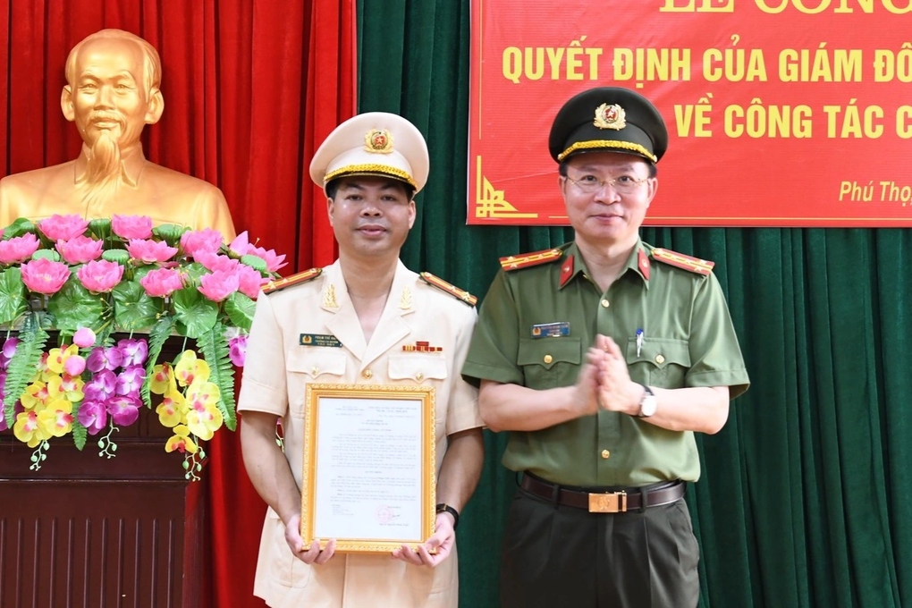 Công an tỉnh Phú Thọ điều động, bổ nhiệm nhiều cán bộ - 1 Công an tỉnh Phú Thọ điều động, bổ nhiệm nhiều cán bộ - 1