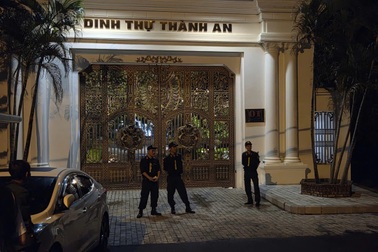 Cảnh sát xuất hiện tại dinh thự Thành An của "ông bầu" Cao Tiến Đoan