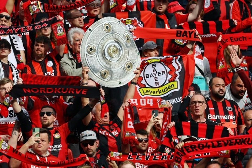 Bayer Leverkusen vô địch Bundesliga lần đầu tiên trong lịch sử - 5