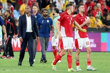 Báo Trung Quốc chê bai thậm tệ HLV Kluivert và cầu thủ nhập tịch Indonesia