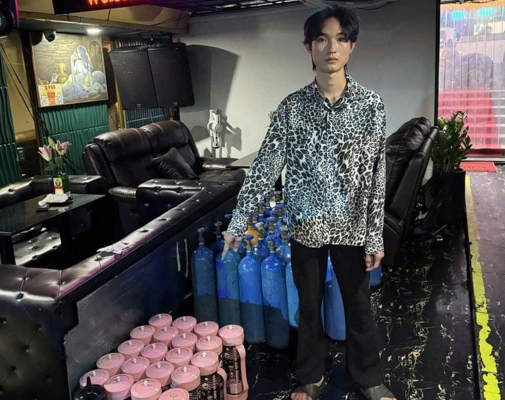 Công an TPHCM bắt chủ quán S Pub ở Bùi Viện - 3